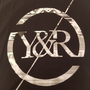 YOUNG AND RECKLESS  GRAPHIC TSHIRT